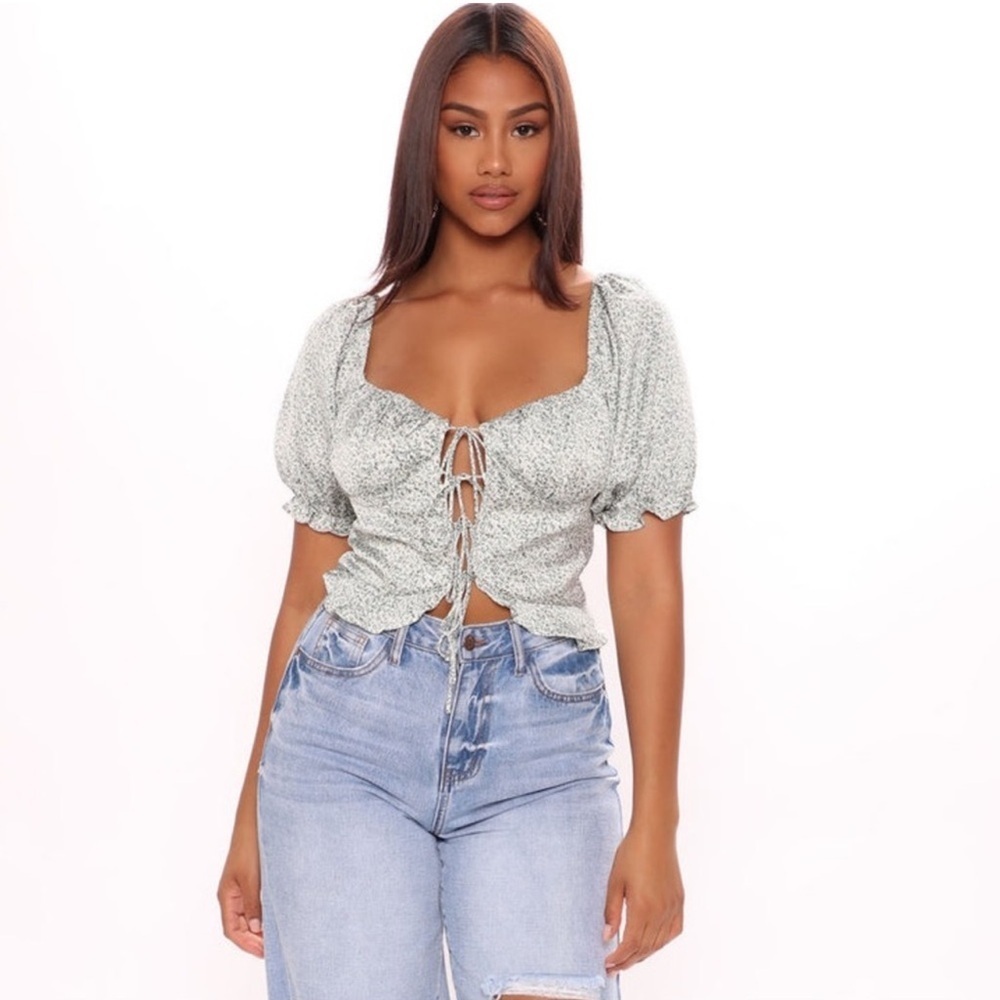 FASHION NOVA Lala Floral Blouse Sz S
